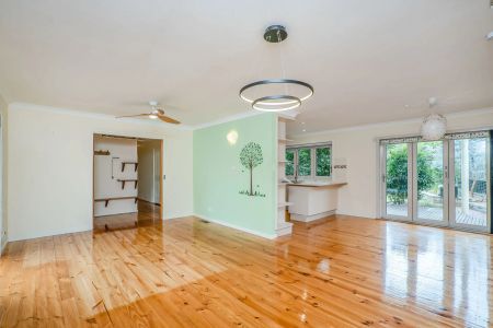 Charming Three-Bedroom Family Home in Hackett - Photo 5