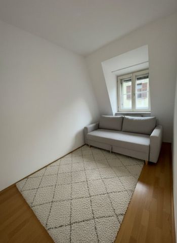 HIT! GÜNSTIG,FREUNDLICH, BEQUEME 2 ZIMMER WOHNUNG IM ZENTRUM ! - Foto 3