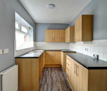 3 bedroom terraced house to rent - Photo 6