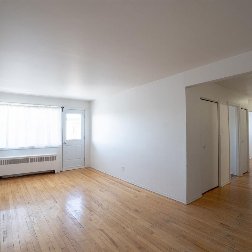 1 Chambre 1 Salle De Bain - 6501 Boulevard Joseph-Renaud, Montréal - Photo 1