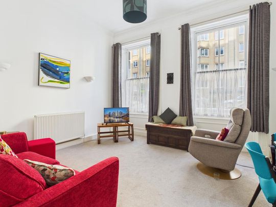 1 bedroom flat to rent - Photo 1