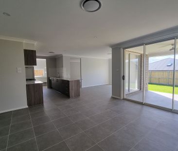 13 Basker Street, Chisholm. - Photo 4