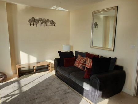 1 bedroom flat to rent - Photo 5
