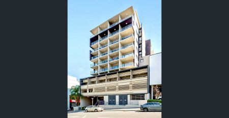 Inner-City 1-Bedroom Apartment with Balcony - Photo 5