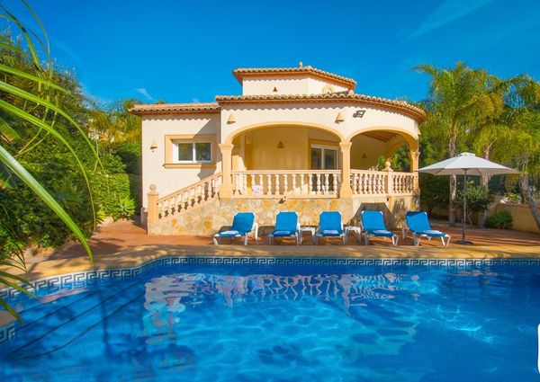 VILLA FOR RENT ALL YEAR ROUND WITH PRIVATE POOL IN MORAIRA