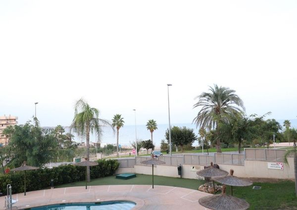 Apartamento bajo 1 dorm en Mil Palmeras. Temporada baja.