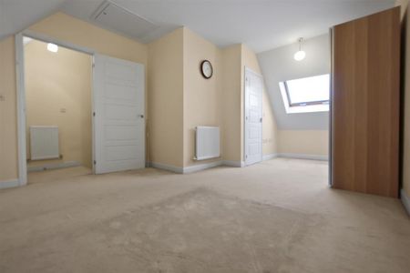 4 bedroom terraced house to rent - Photo 4