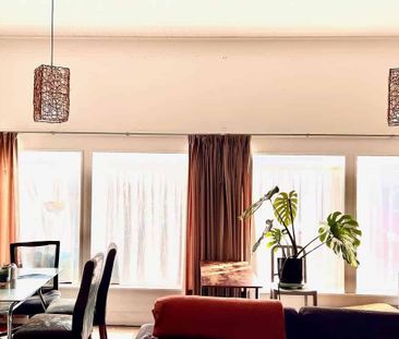 Lyall Bay 6 bed/2 bath Beach House - Photo 3