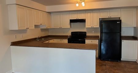 41 Coulter, #1 Barrie | $2000 per month | Plus Heat | Plus Hydro - Photo 5