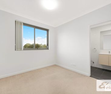 Modern Apartment with View - Photo 1