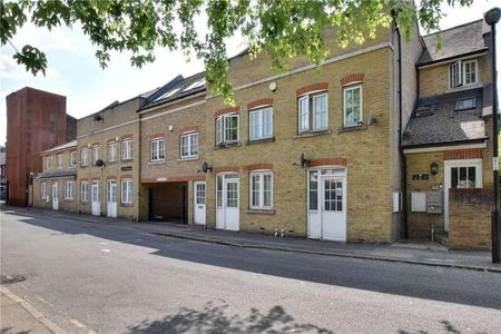 Lownes Courtyard, Boone Street, Lewisham, London, SE13 - Photo 2
