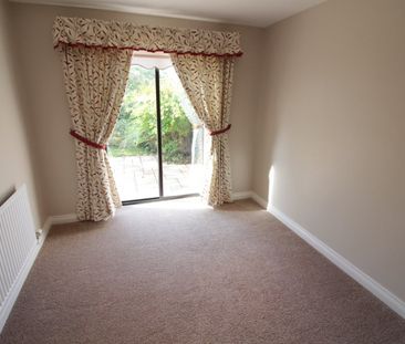 A 3 Bedroom Detached - Photo 5