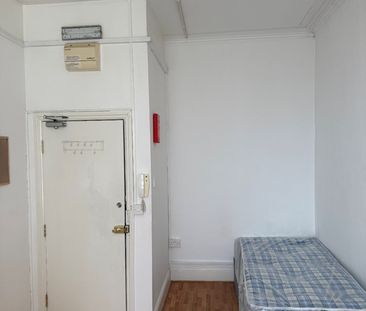 Bedsit, Stuart Crescent, N22 - Photo 3