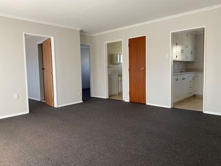 Charming 3BR Unit in Palmerston North - Photo 4