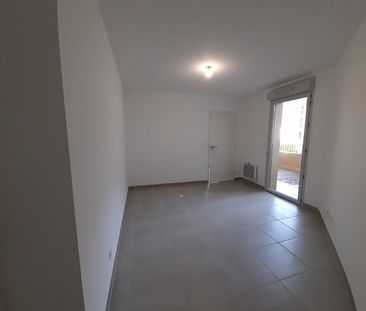 Appartement Trets 2 pièces 46.06 m² - Terrasse - Parking, - Photo 3