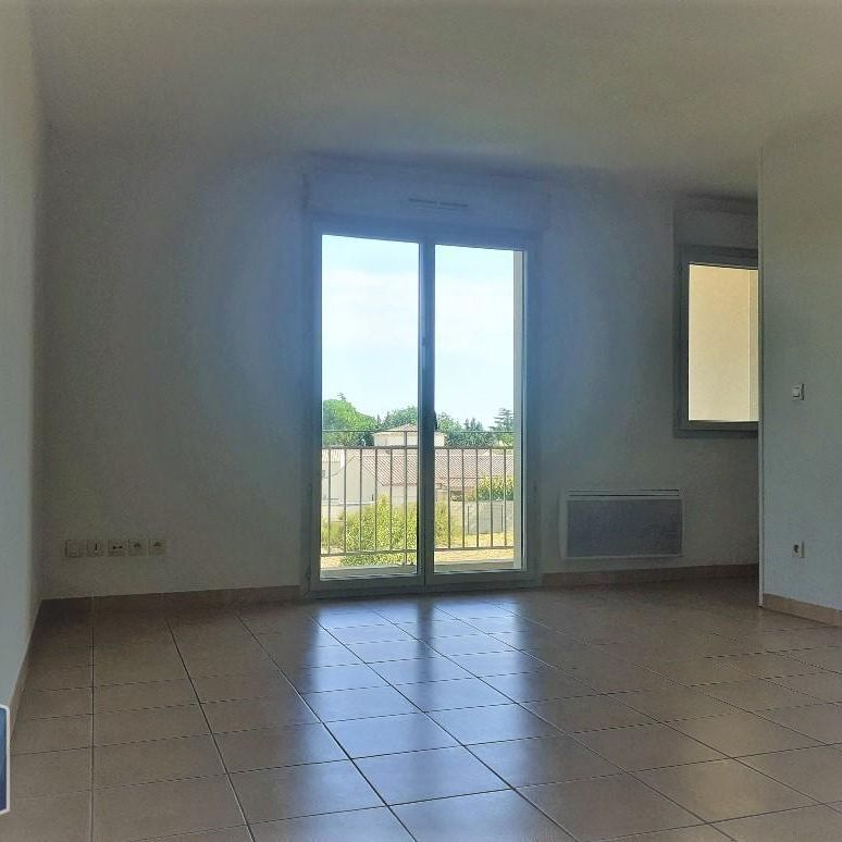Location Appartement 3 pièces 54m² ST GILLES 30800 - Photo 1