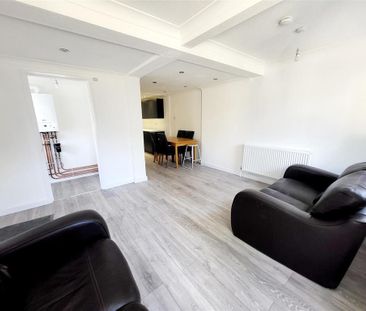 3 bedroom flat to rent - Photo 1
