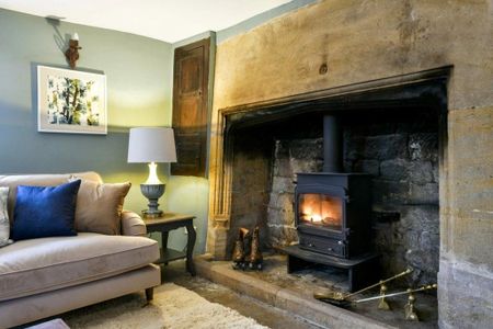 5 bedroom detached house to rent - Photo 3