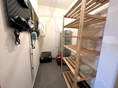 Wunderschöne & vollmöblierte 2-Zimmerwohnung in absoluter Ruhelage mit schönem Ausblick von großer Terrasse - en suite Badezimmer inklusive - Foto 5