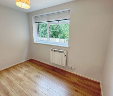 2 Bedroom Flat, Eaton Gardens, Hove - Photo 5