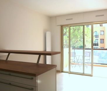 Location Appartement 1 pièce 21m² MOUGINS 06250 - Photo 3