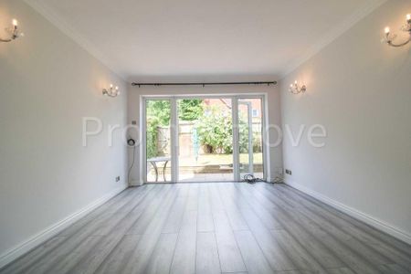 4 bedroom semi-detached house to rent - Photo 2