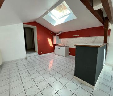 Location Appartement 2 pièces 89m² ST DONAT SUR L HERBASSE 26260 - Photo 1
