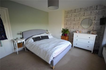 2 bedroom semi-detached house to rent - Photo 4