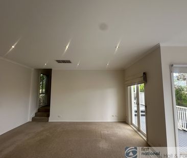 48 Avebury Drive, Berwick - Photo 2