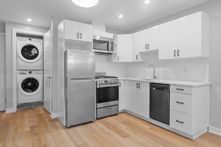 689 Churchill Avenue North - LL03 - Photo 4