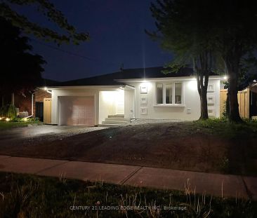 Detached Home For Lease | W9246043 - Photo 4