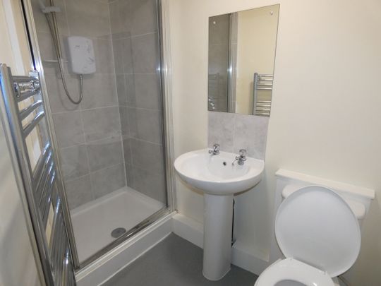 Park Road, Flat 6 - Photo 1