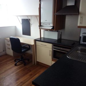 Studio to rent - Photo 2