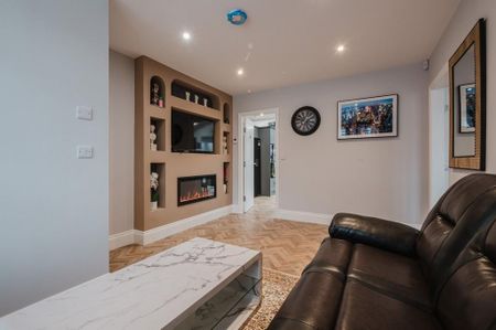 1 bedroom in a house share to rent - Photo 3