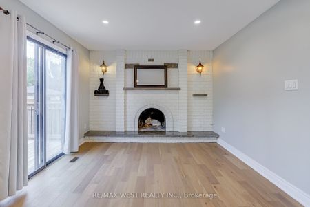 For Lease - 101 Tall Grass Trail, Vaughan, Ontario - Photo 2