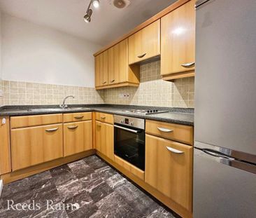 2 bedroom apartment to rent - Photo 4
