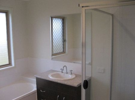 1 Van Beelen St - Photo 4