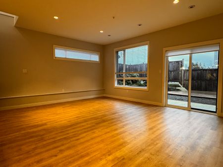 5 - 119 Moilliet Street South - 5 - Photo 2