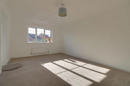 6 bedroom detached house to rent - Photo 3