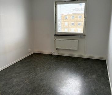 Okstigen 8, Brunnsäng - Foto 2