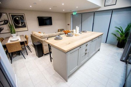 9 bedroom house to rent - Photo 2