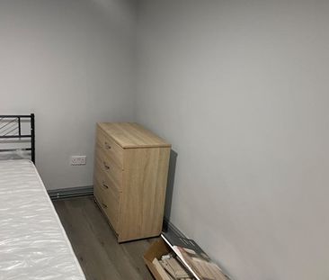 Room in a Shared House, Haverstock Road, BS4 - Photo 1