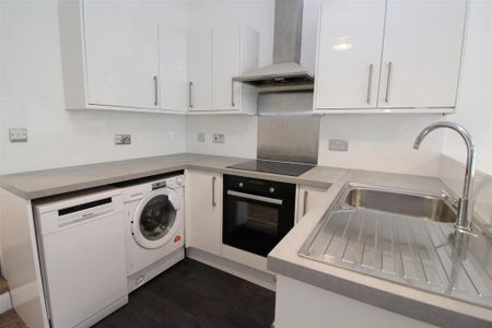 2 bedroom flat to rent - Photo 3
