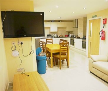 7 Bedroom Flat - Photo 1