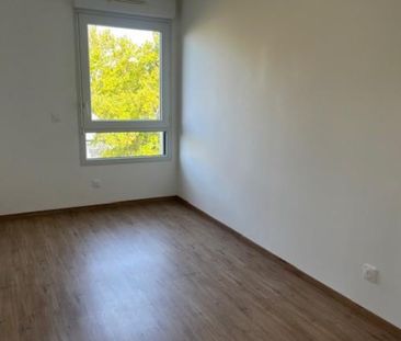 Louer appartement 3 pièces de 65 m² - Photo 2