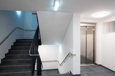 Schöne 2-Zimmer-Wohnung mit hofseitigem Balkon! Kühlung inklusive! U6 Floridsdorf! - Photo 3
