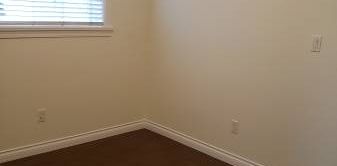 1 Bedroom Suite - Excellent Location! - Photo 2