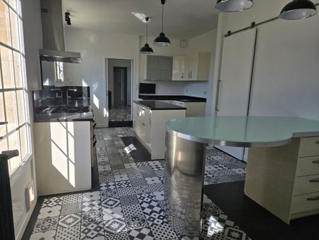 Location Maison 6 pièces 189m² GRADIGNAN 33170 - Photo 2
