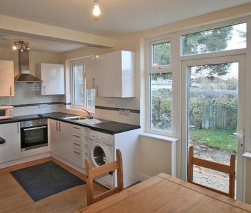 3 bedroom semi-detached house to rent - Photo 3