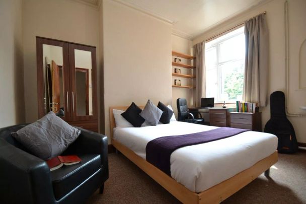 Stretton Road (7 bed) - Photo 1